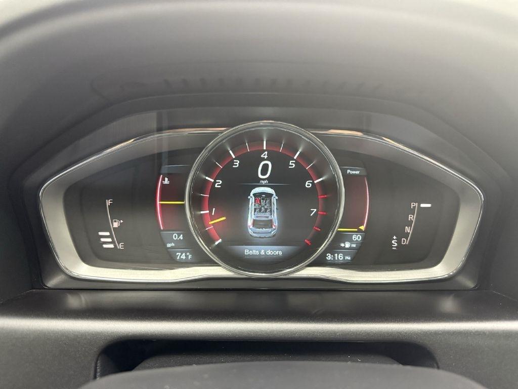 Volvo XC60 T8 eAWD Plug-In Hybrid Momentum 2015