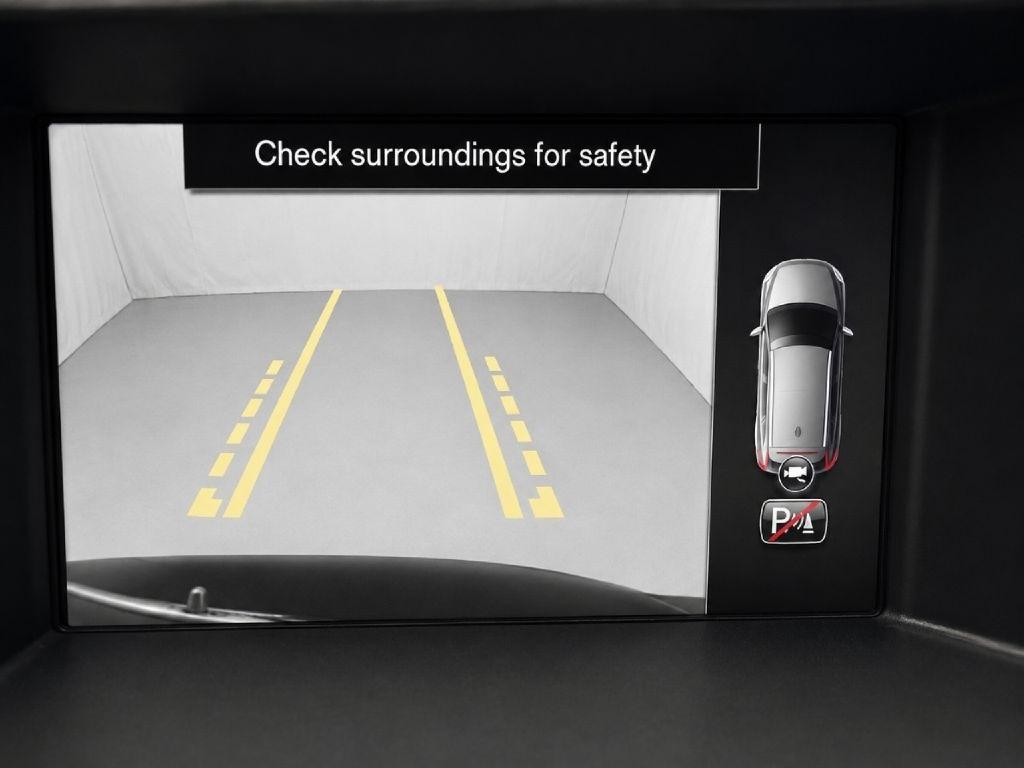 Volvo XC60 T8 eAWD Plug-In Hybrid Momentum 2015