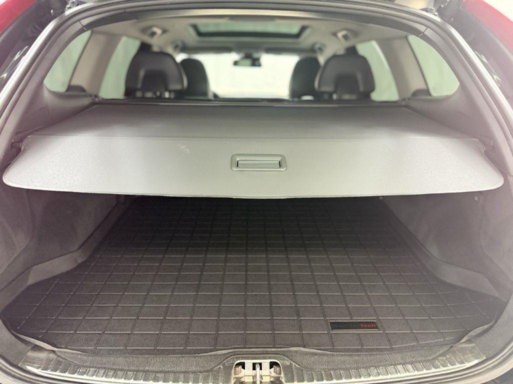 Volvo XC60 T8 eAWD Plug-In Hybrid Momentum 2015
