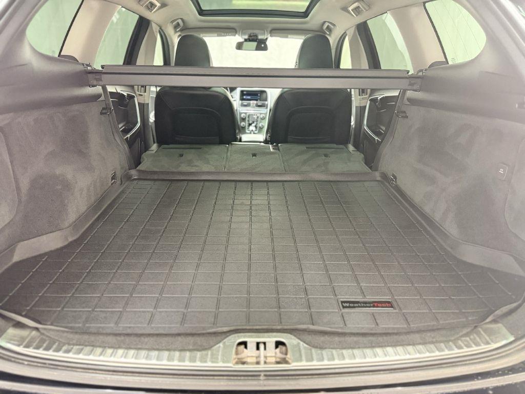 Volvo XC60 T8 eAWD Plug-In Hybrid Momentum 2015