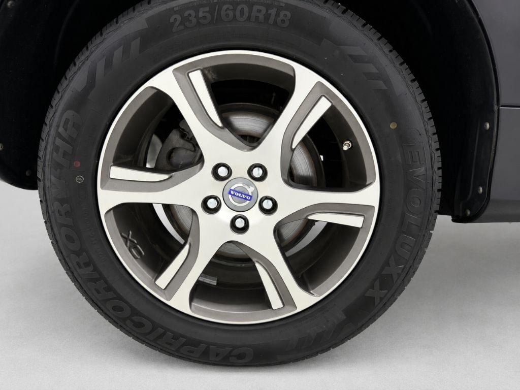 Volvo XC60 T8 eAWD Plug-In Hybrid Momentum 2015
