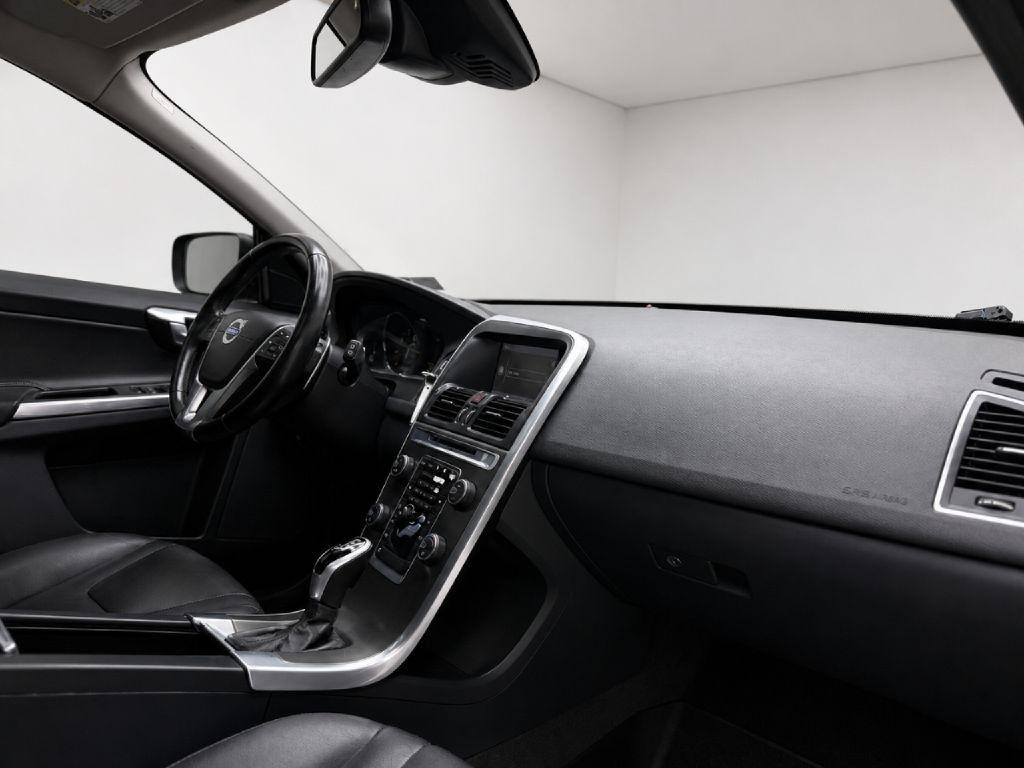 Volvo XC60 T8 eAWD Plug-In Hybrid Momentum 2015