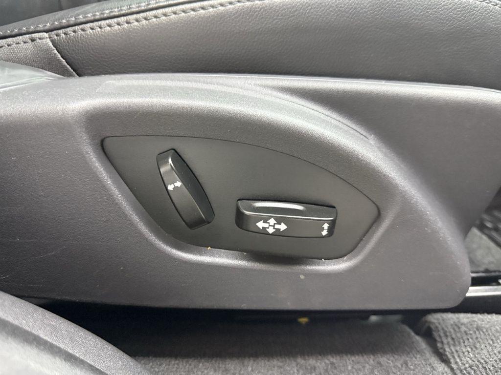 Volvo XC60 T8 eAWD Plug-In Hybrid Momentum 2015