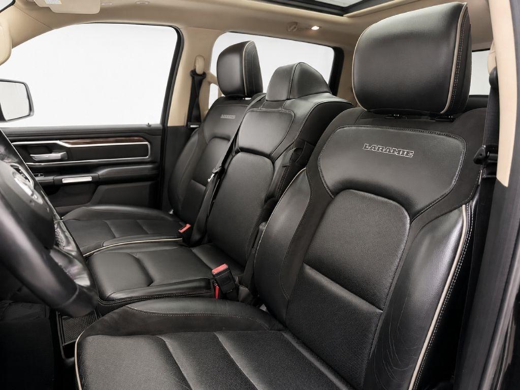RAM 1500 Laramie Crew Cab SWB 4WD 2019