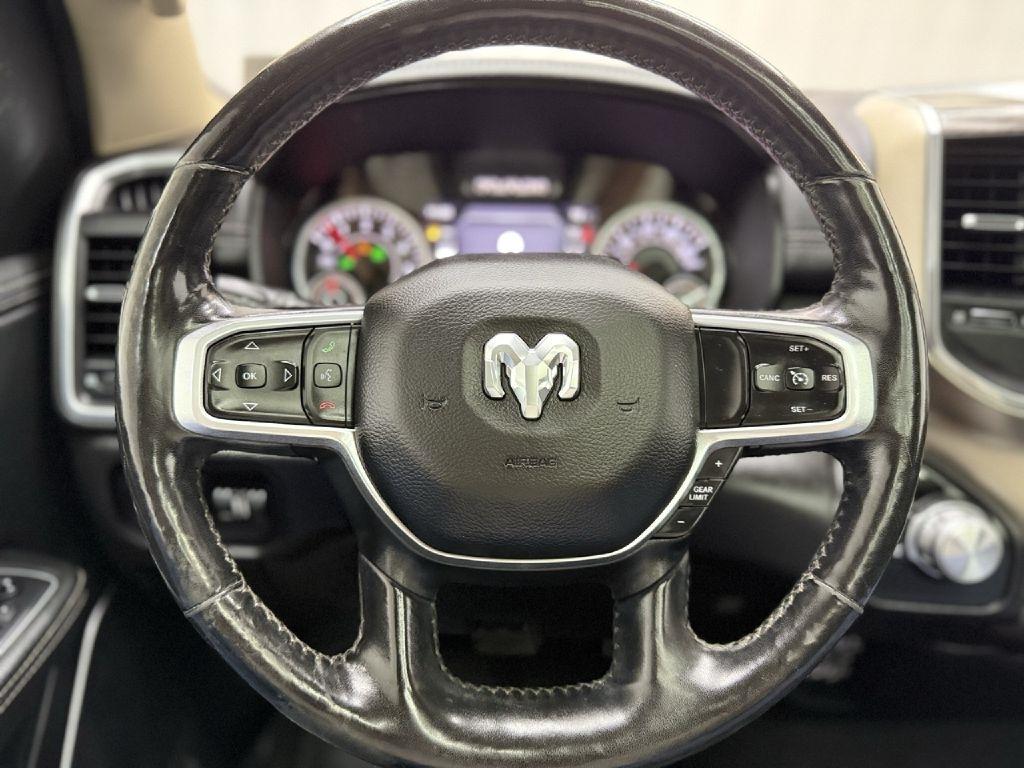 RAM 1500 Laramie Crew Cab SWB 4WD 2019