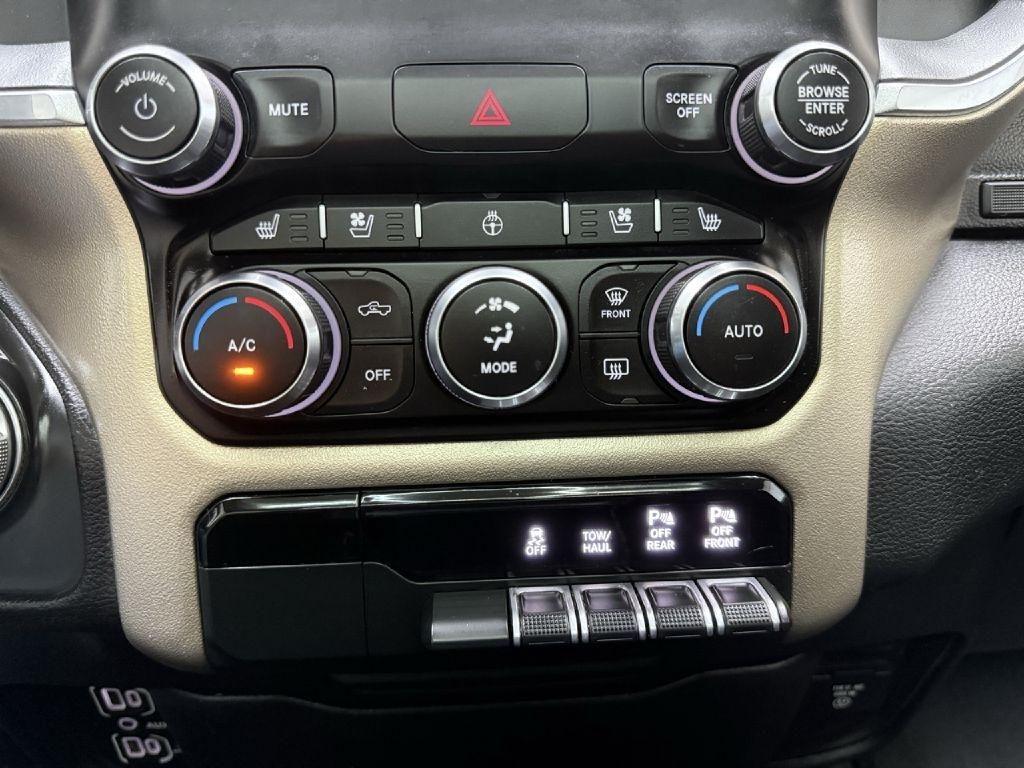 RAM 1500 Laramie Crew Cab SWB 4WD 2019