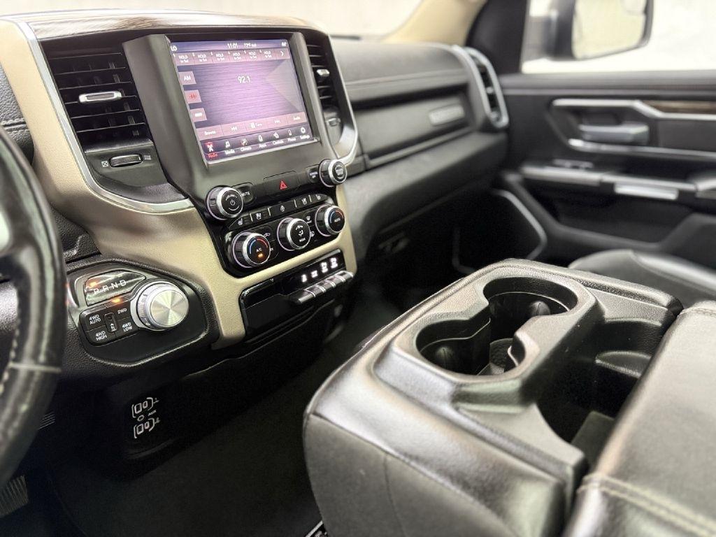 RAM 1500 Laramie Crew Cab SWB 4WD 2019