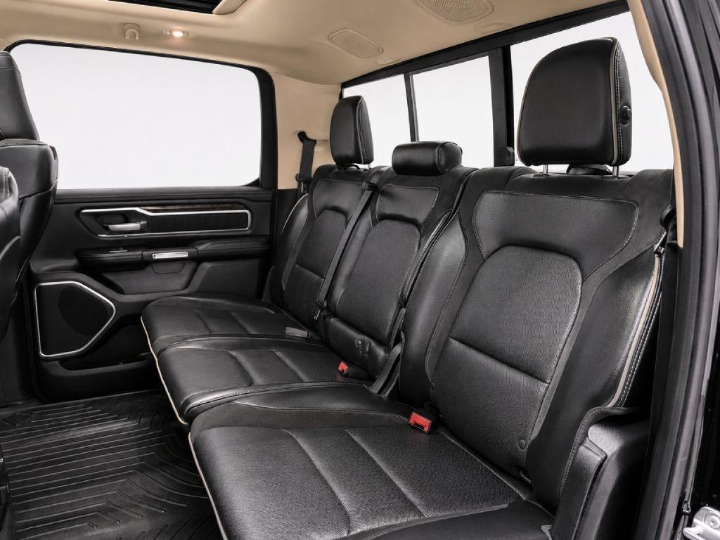 RAM 1500 Laramie Crew Cab SWB 4WD 2019