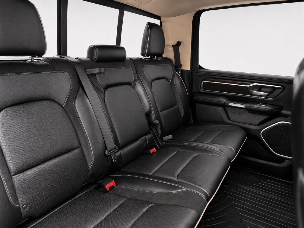 RAM 1500 Laramie Crew Cab SWB 4WD 2019