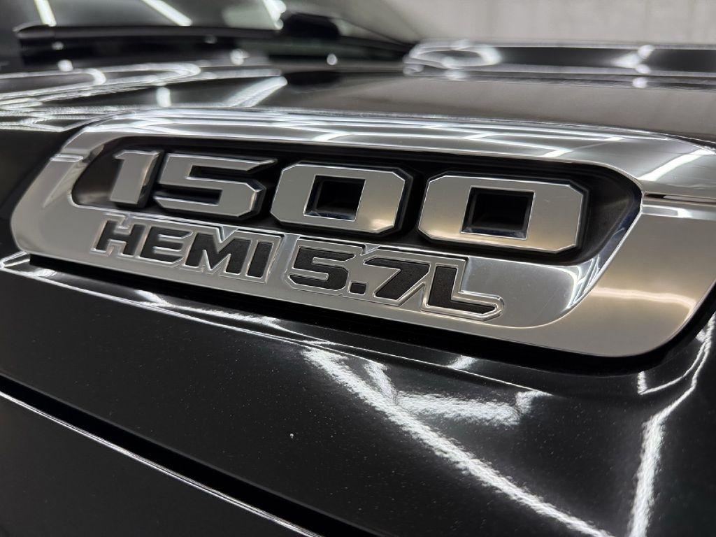 RAM 1500 Laramie Crew Cab SWB 4WD 2019