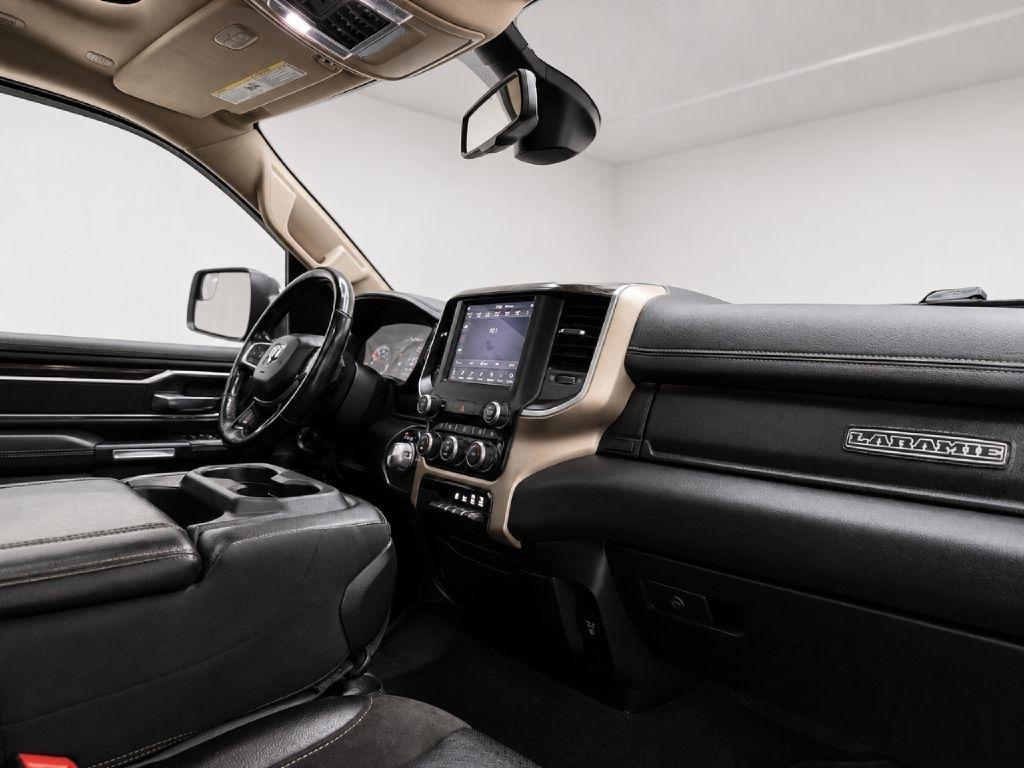 RAM 1500 Laramie Crew Cab SWB 4WD 2019