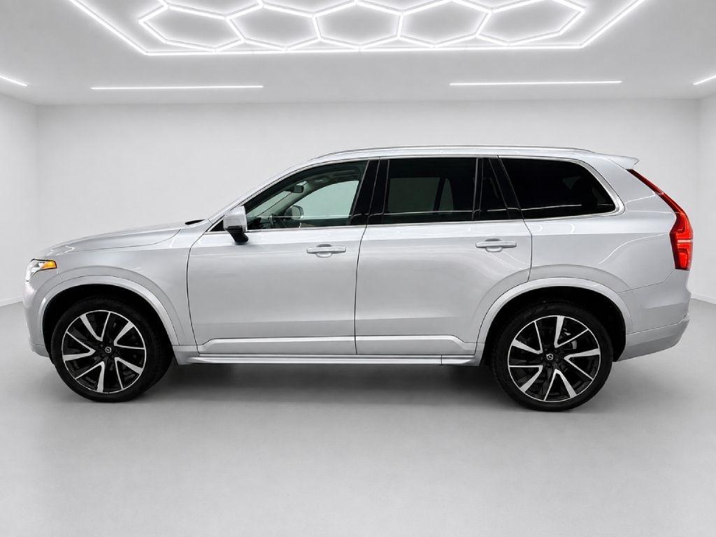 Volvo XC90 T6 Momentum AWD 2022
