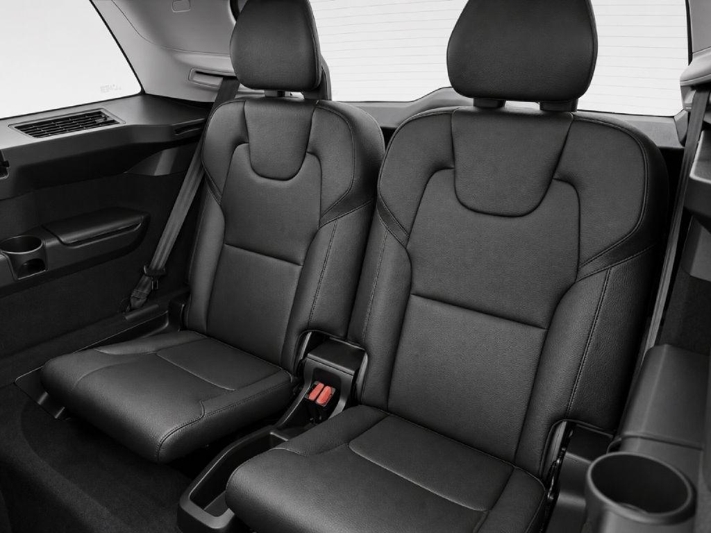 Volvo XC90 T6 Momentum AWD 2022