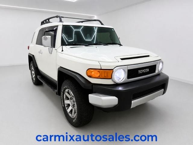 White 2014 Toyota FJ Cruiser SUV / Crossover Four-Wheel Drive Automatic
