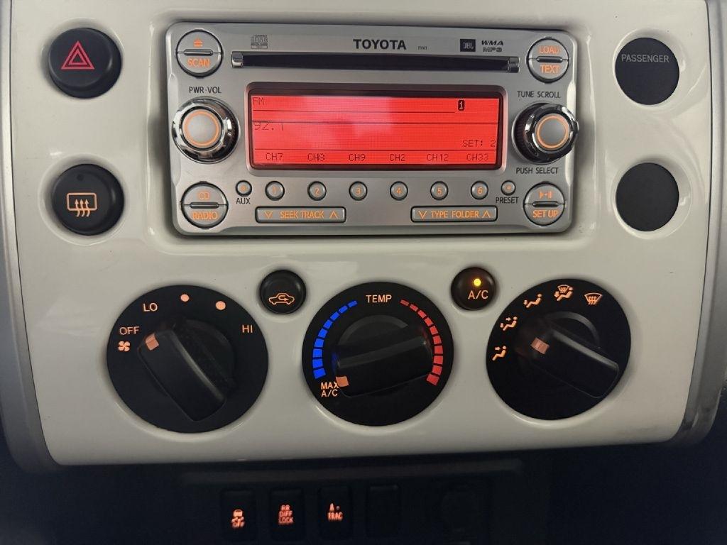 Toyota FJ Cruiser 4WD MT 2014