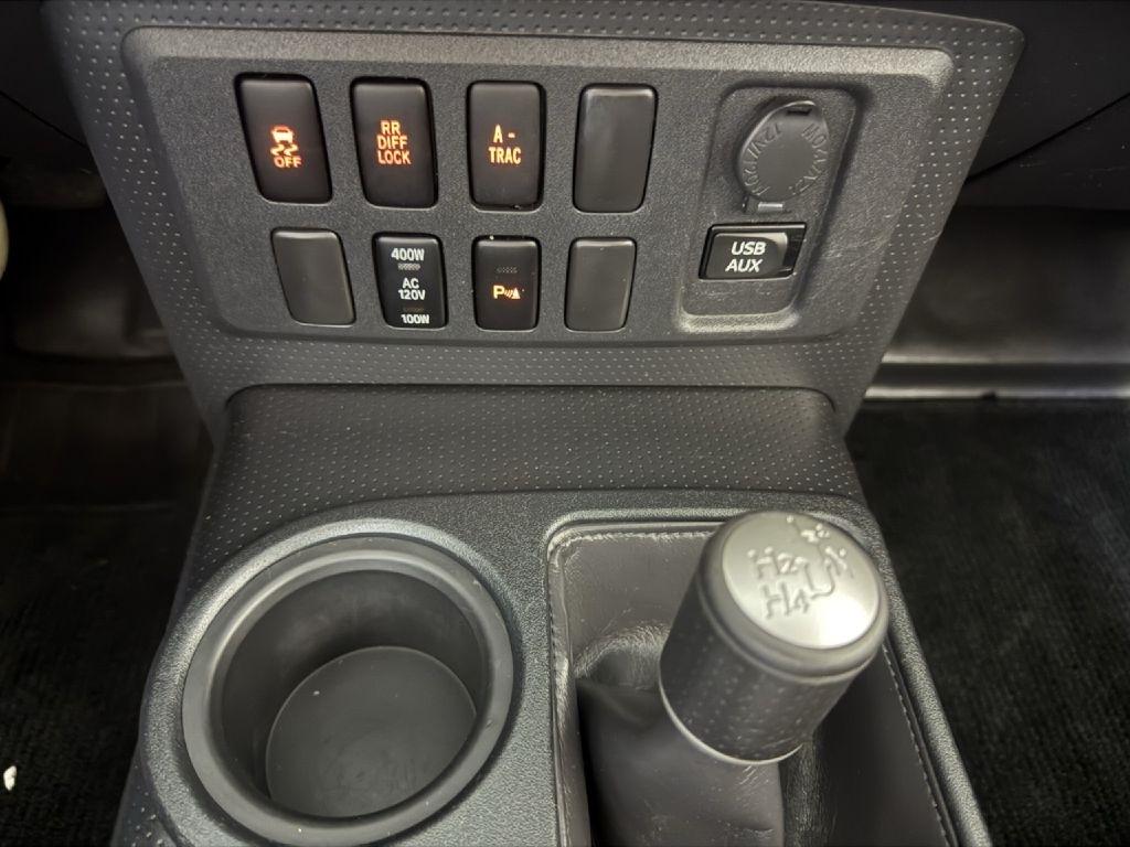 Toyota FJ Cruiser 4WD MT 2014