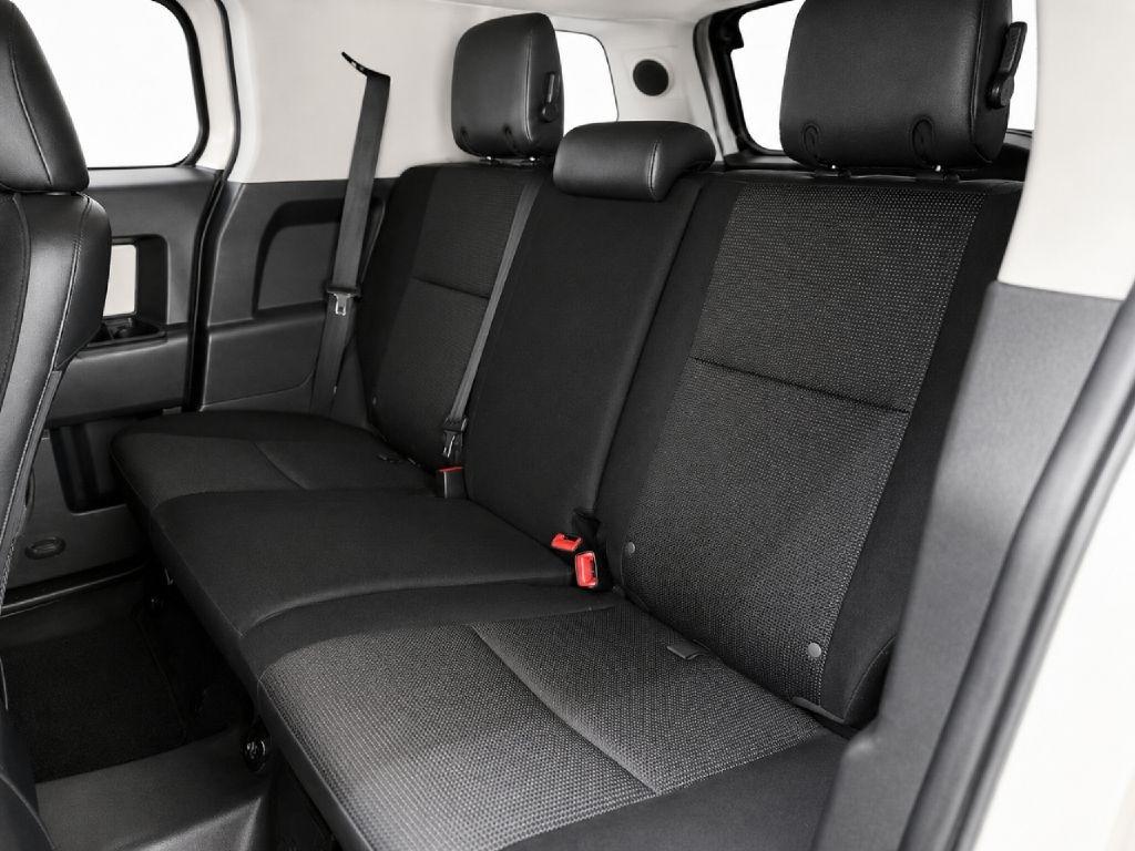 Toyota FJ Cruiser 4WD MT 2014