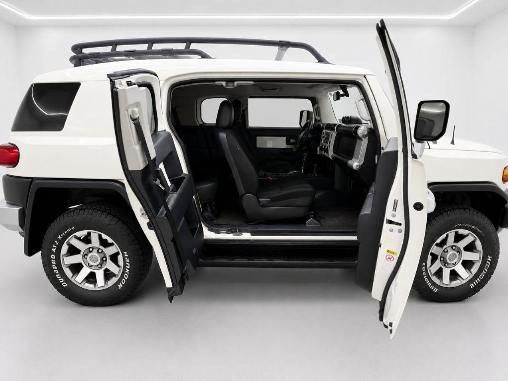 Toyota FJ Cruiser 4WD MT 2014