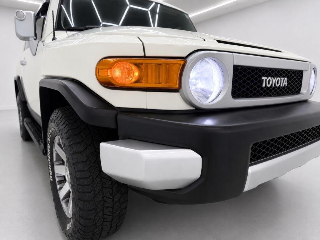 Toyota FJ Cruiser 4WD MT 2014