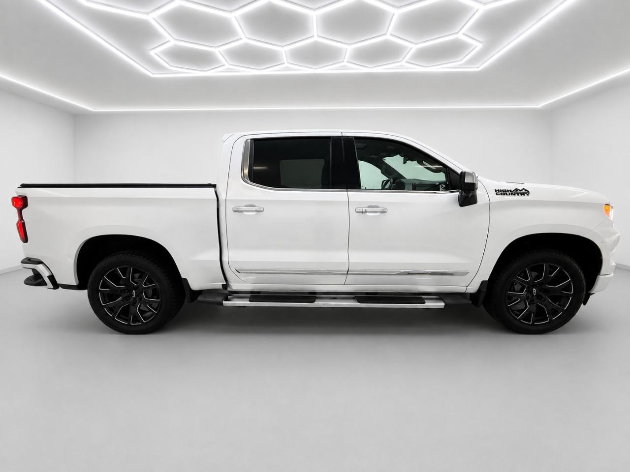 Chevrolet Silverado 1500 High Country Crew Cab 4WD 2022