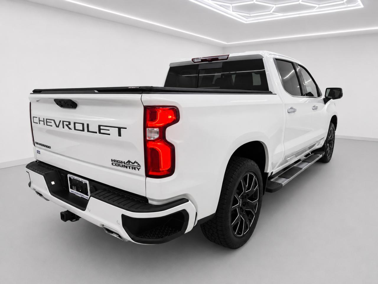 Chevrolet Silverado 1500 High Country Crew Cab 4WD 2022