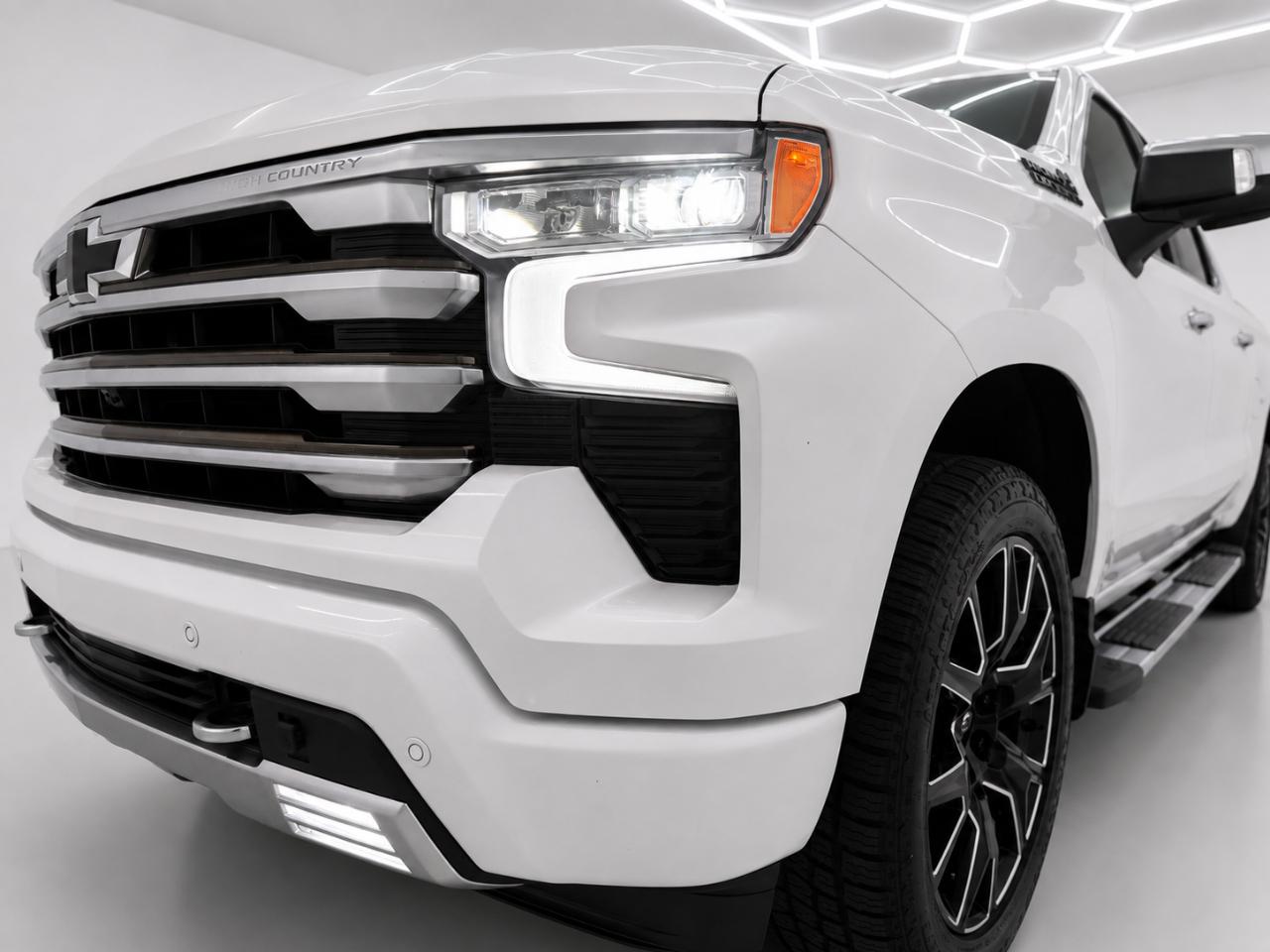 Chevrolet Silverado 1500 High Country Crew Cab 4WD 2022