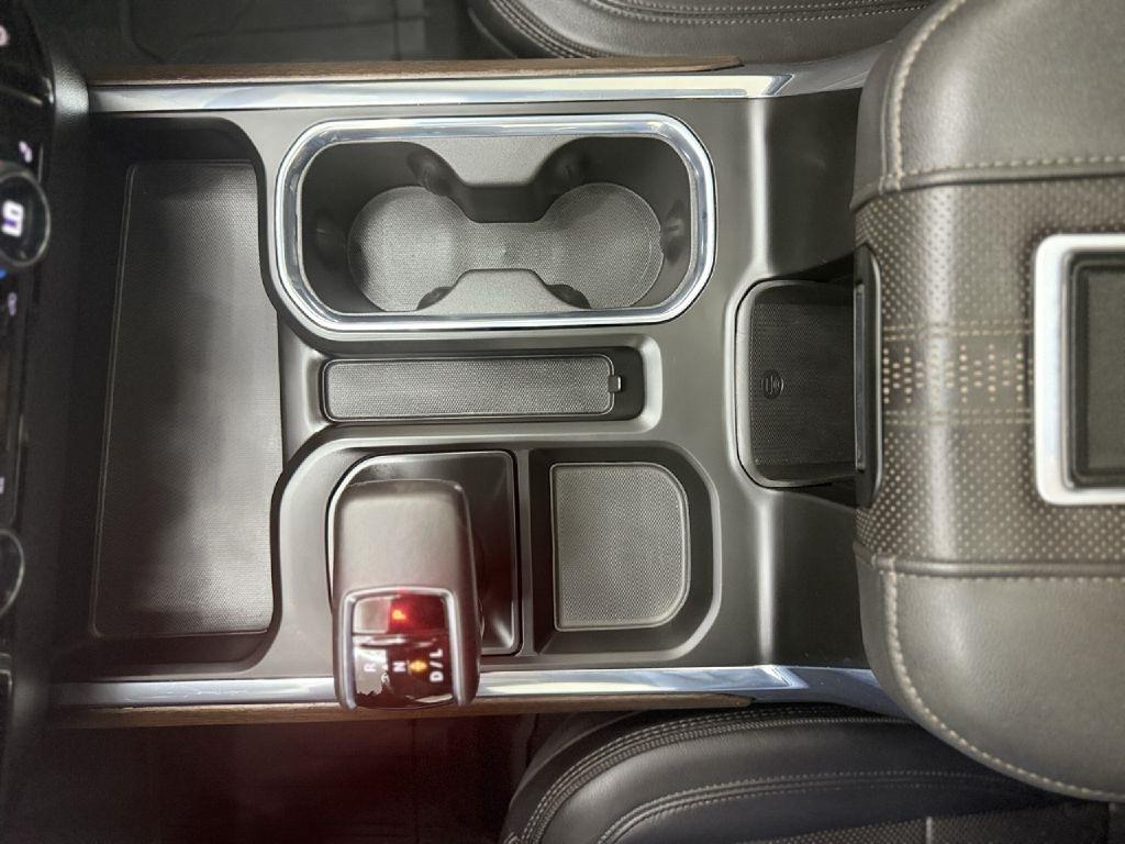 Chevrolet Silverado 1500 High Country Crew Cab 4WD 2022
