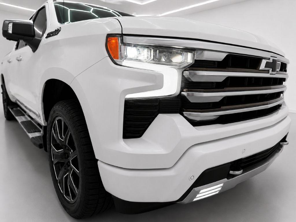 Chevrolet Silverado 1500 High Country Crew Cab 4WD 2022