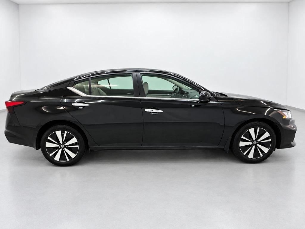 Nissan Altima 2.5 SV AWD 2022