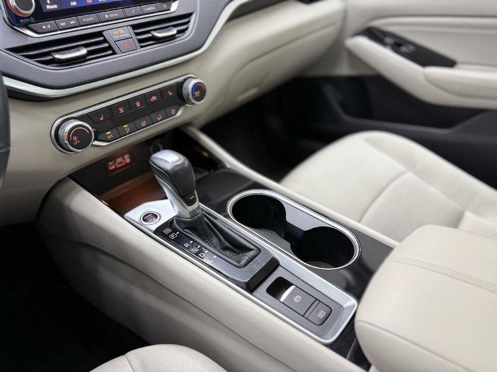 Nissan Altima 2.5 SV AWD 2022