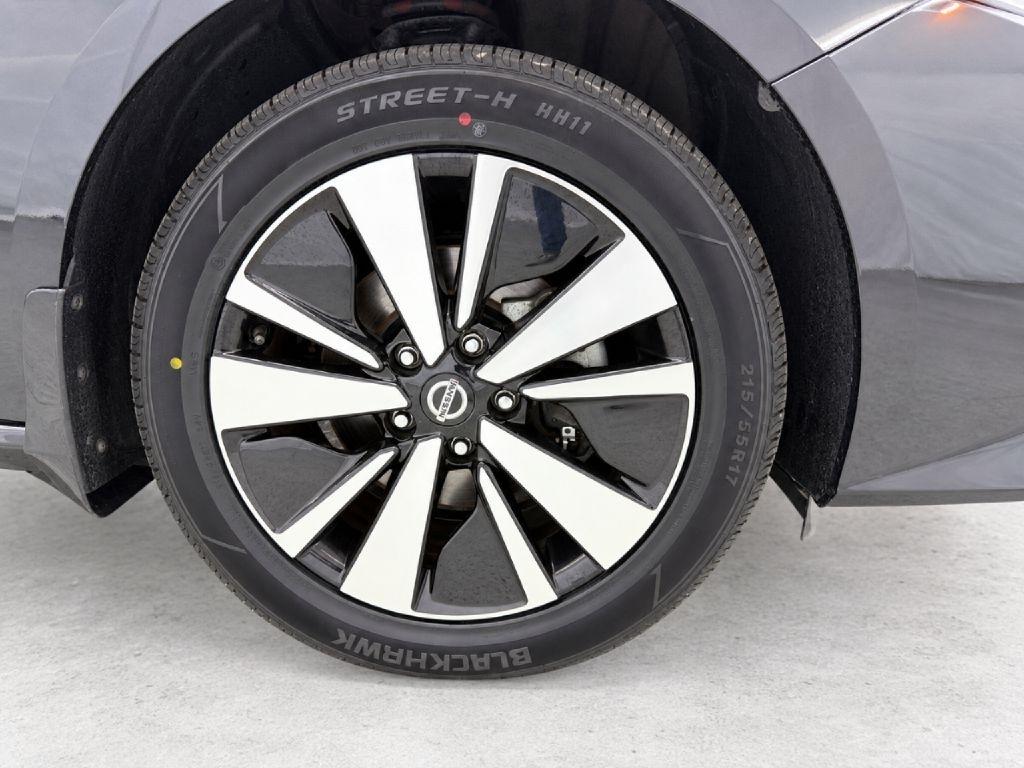 Nissan Altima 2.5 SV AWD 2022