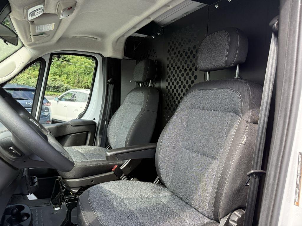RAM Promaster 2500 Low Roof 2025