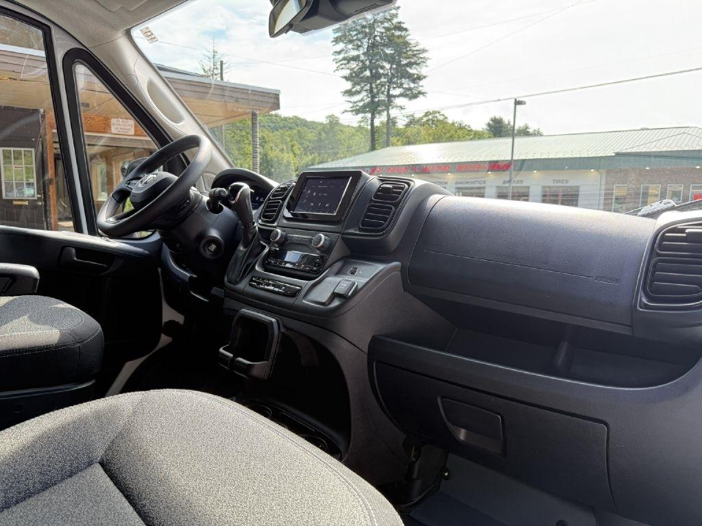 RAM Promaster 2500 Low Roof 2025