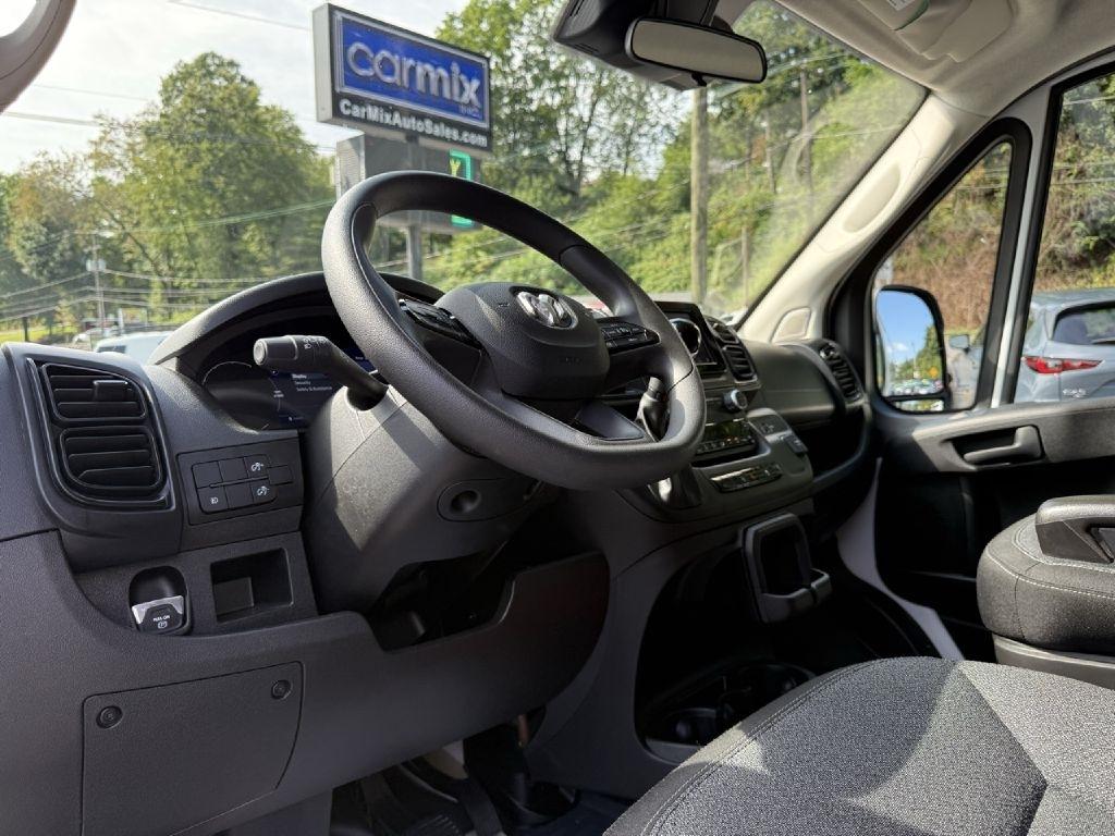 RAM Promaster 2500 Low Roof 2025