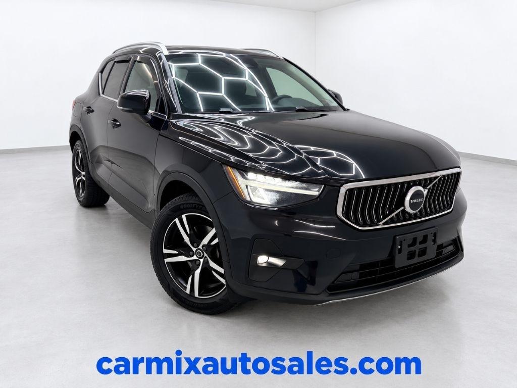 2023 Volvo XC40