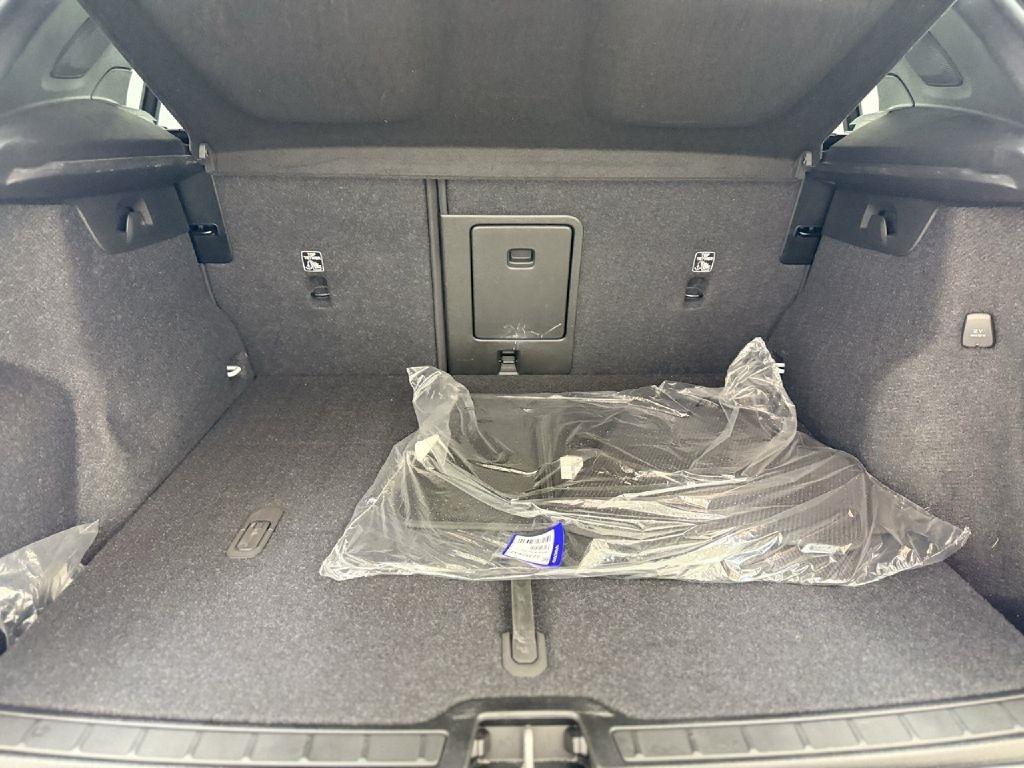 Volvo XC40 B5 Plus Dark AWD 2024
