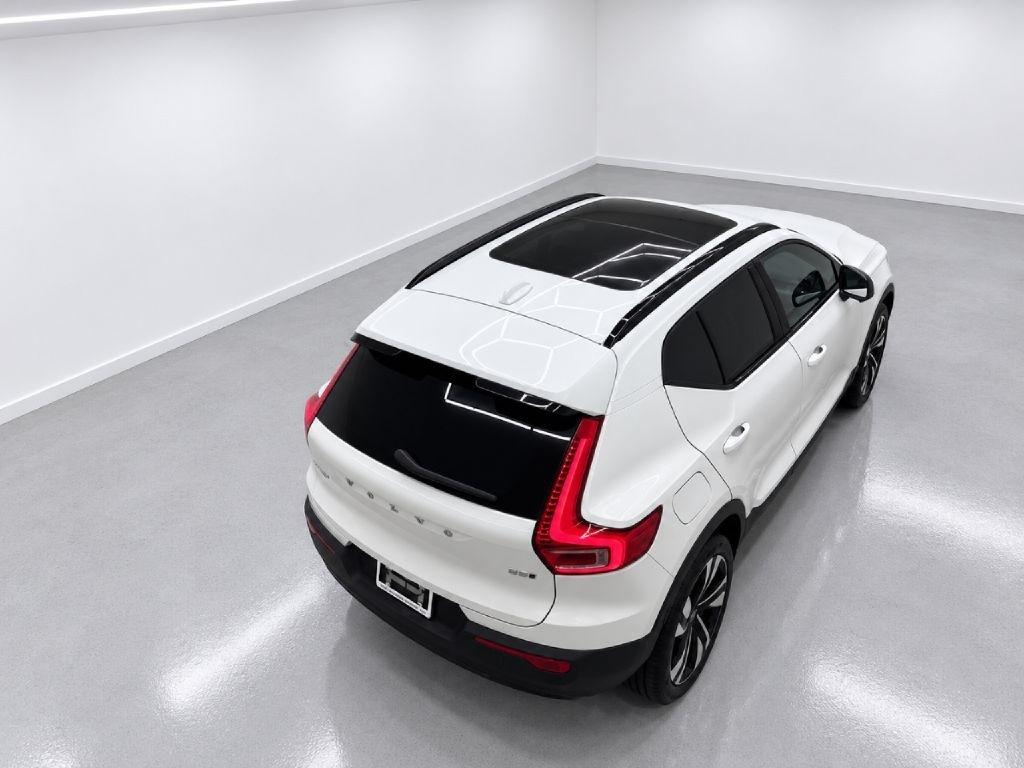 Volvo XC40 B5 Plus Dark AWD 2024