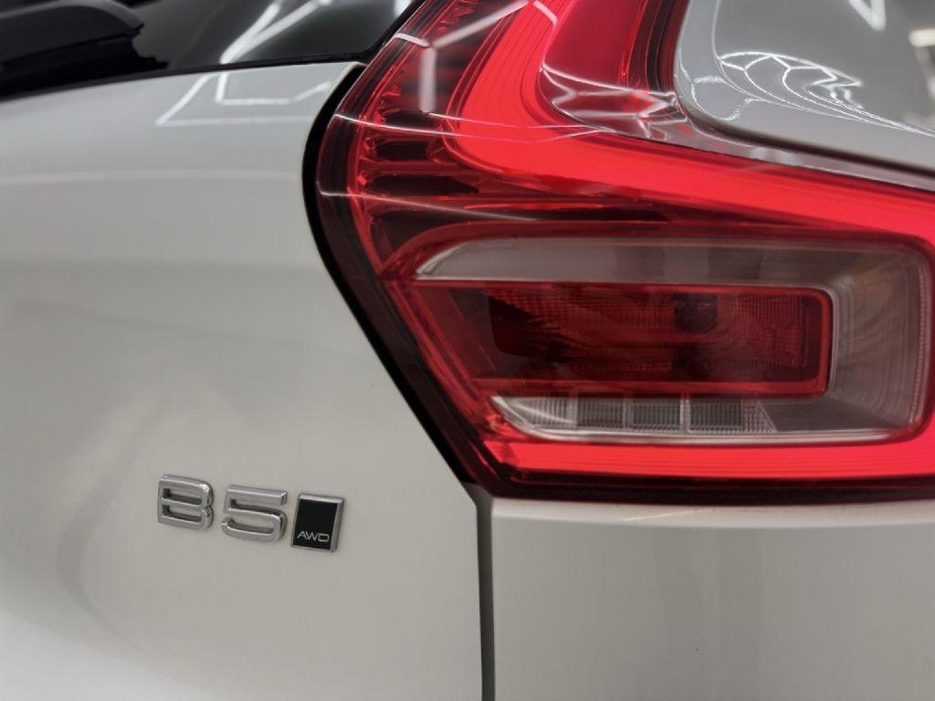 Volvo XC40 B5 Plus Dark AWD 2024