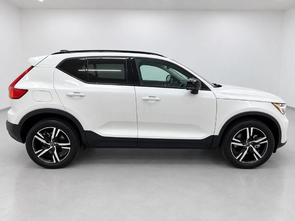 Volvo XC40 B5 Core AWD 2024