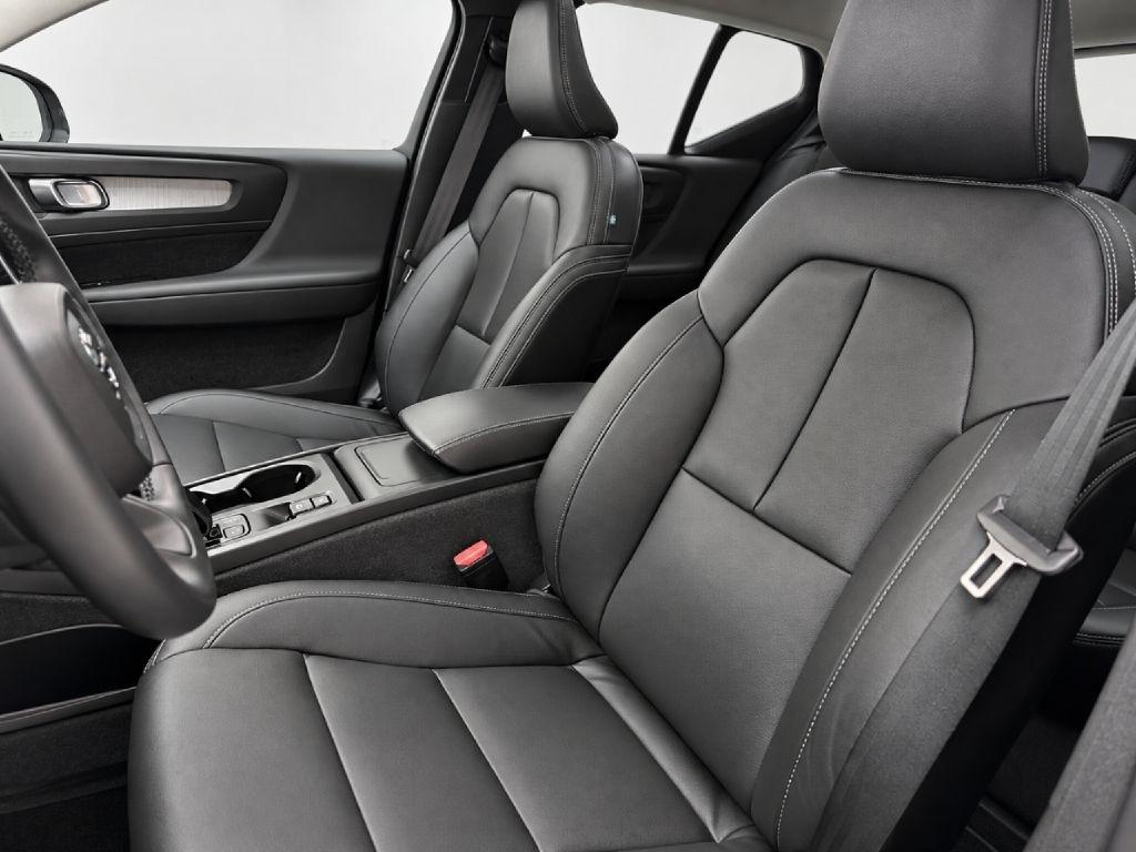 Volvo XC40 B5 Core AWD 2024