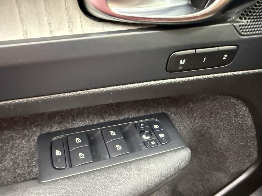 Volvo XC40 B5 Core AWD 2024