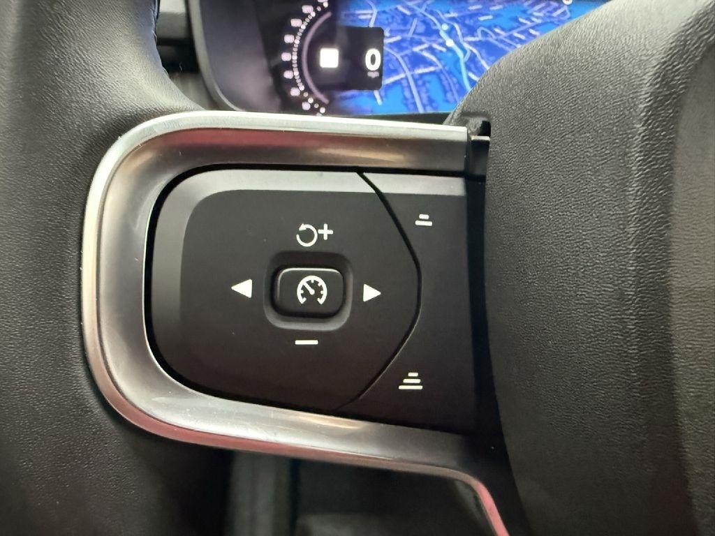 Volvo XC40 B5 Core AWD 2024