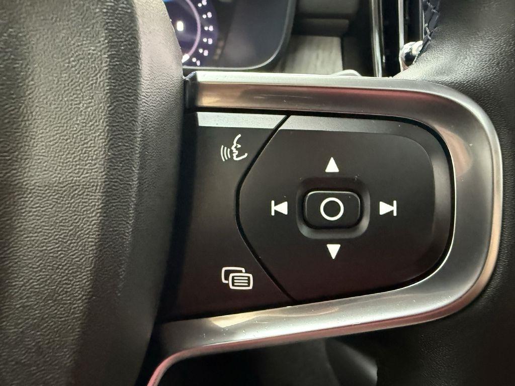 Volvo XC40 B5 Core AWD 2024
