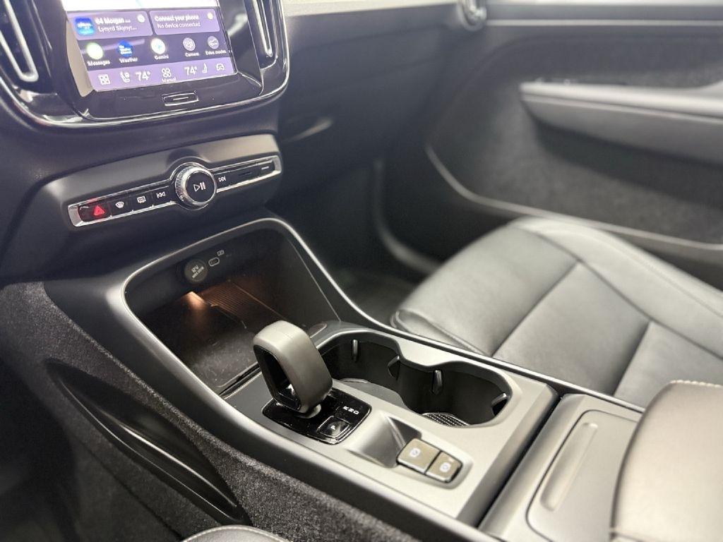 Volvo XC40 B5 Core AWD 2024