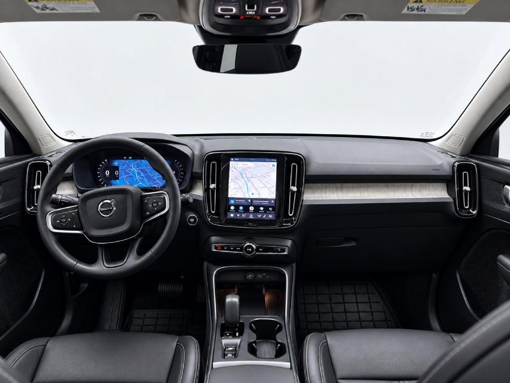 Volvo XC40 B5 Core AWD 2024