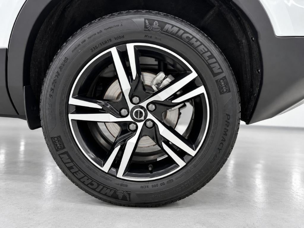 Volvo XC40 B5 Core AWD 2024