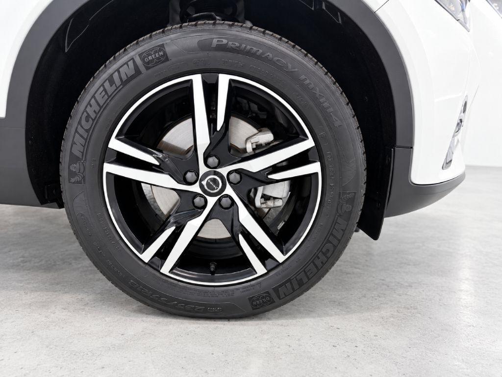 Volvo XC40 B5 Core AWD 2024