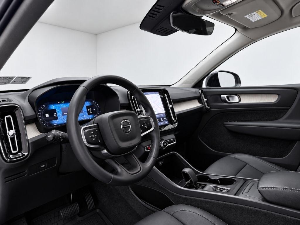 Volvo XC40 B5 Core AWD 2024