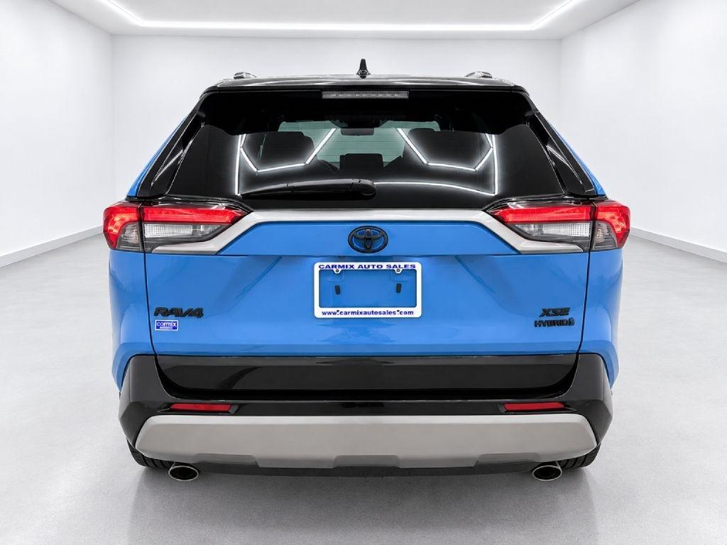 Toyota RAV4 Hybrid XSE 2024
