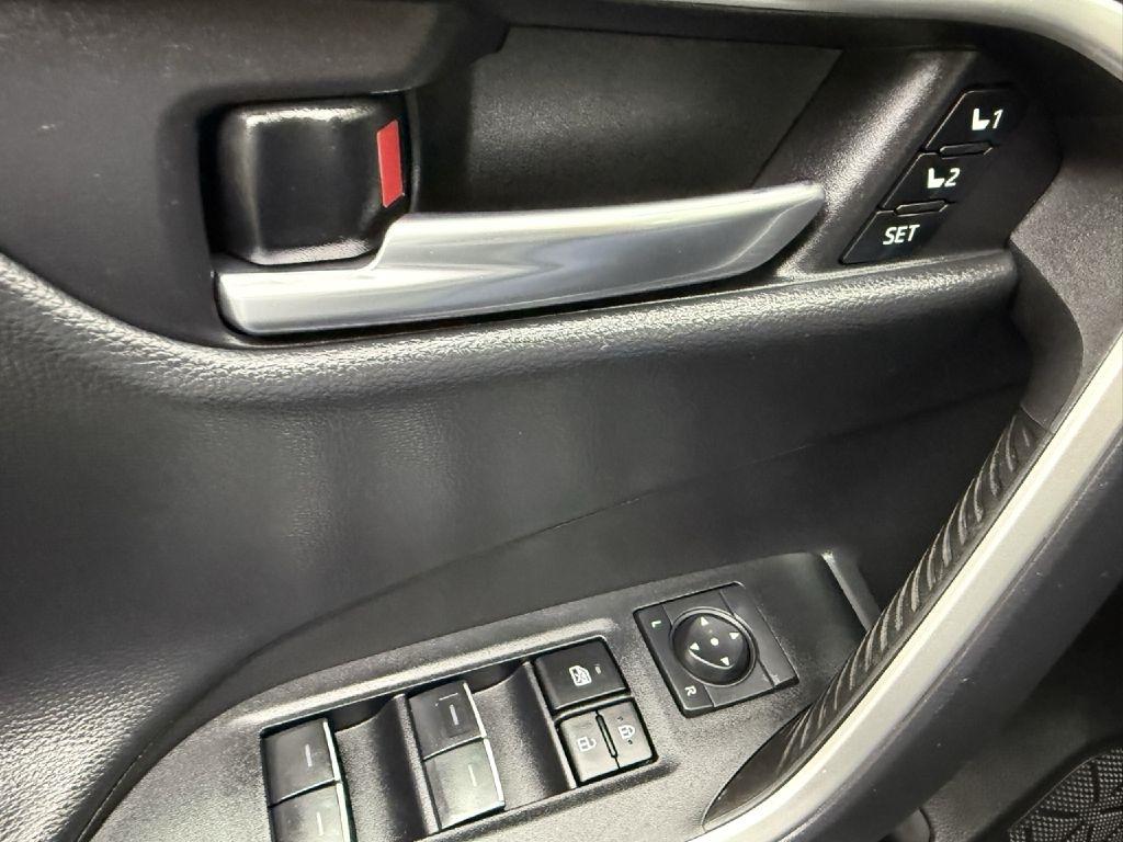 Toyota RAV4 Hybrid XSE 2024